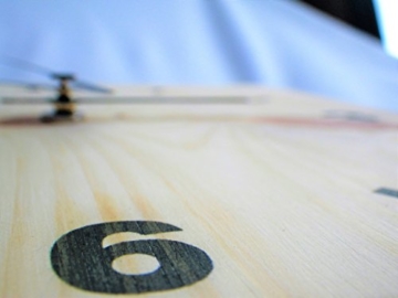 Zirbenuhr, Wanduhr, DCF, Funkuhr, im Modern-Design - flüsterleise - 3