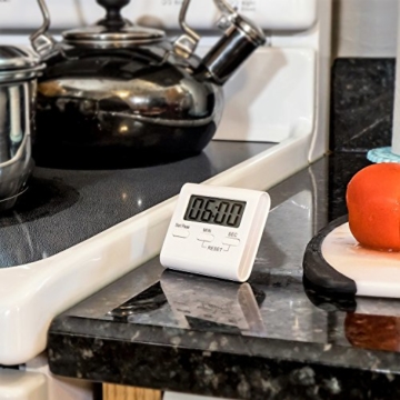 Fosmon Digitale Eieruhr/Elektronische Küchenuhr/Uhr mit Stoppuhr [Magnetisch](2 Stück) mit Großer LCD Digitalanzeige[Lautem Alarm & Einklappbarer Ständer] Kurzzeitmesser Küchen Timer für Kochen, Backen, Braten, Garen - Weiß - 6